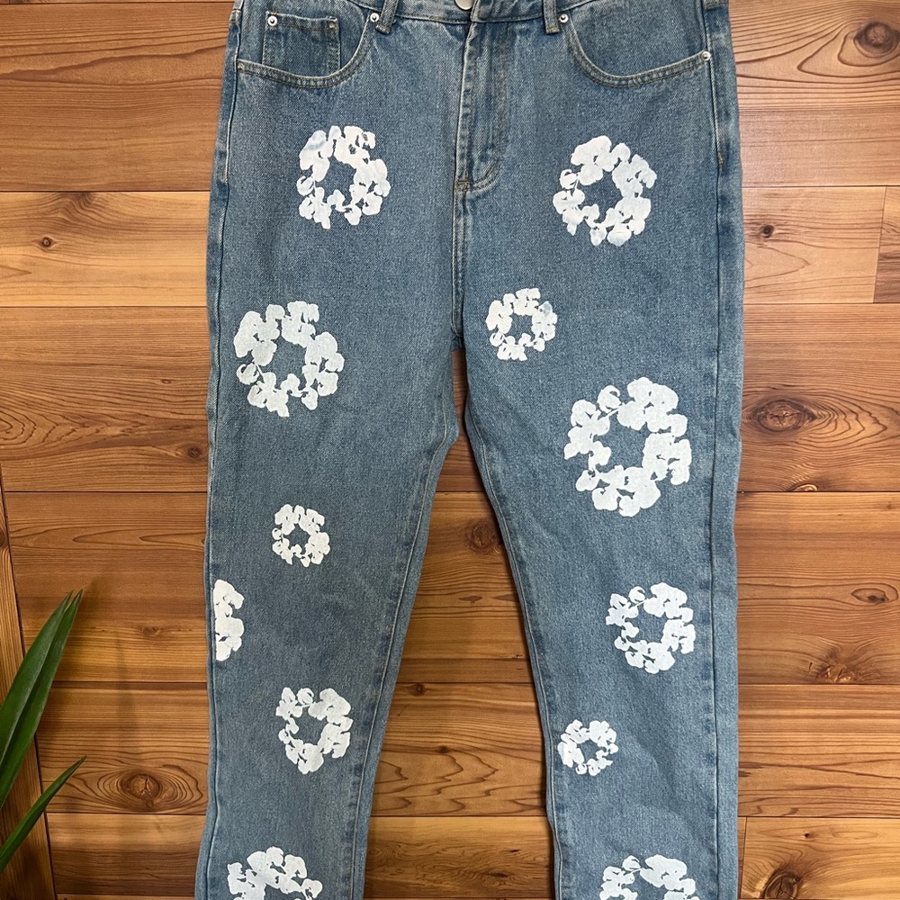 Twillmkt White Floral Jeans